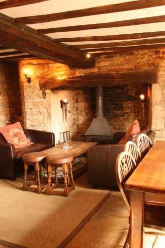 Отель The Crown Inn