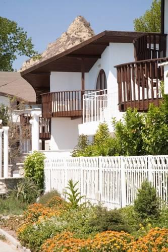Отель Hotel Los Dos Gallos (Dvata Petela)