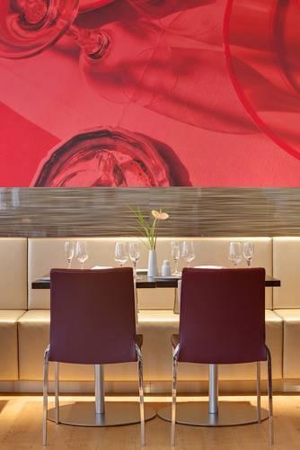 Отель InterCityHotel Bonn