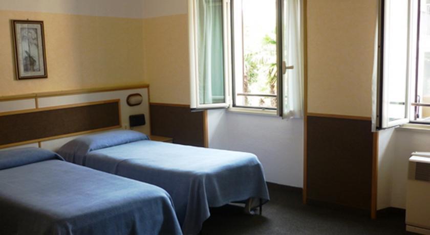 Отель Albergo Eden