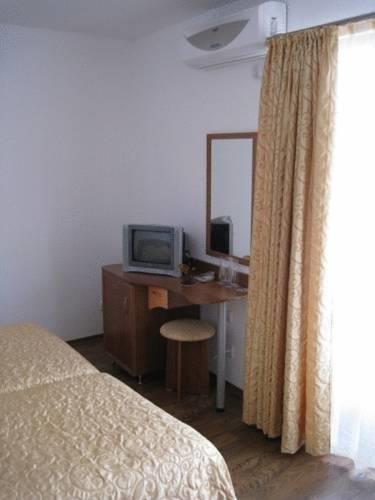 Отель Hotel Hit