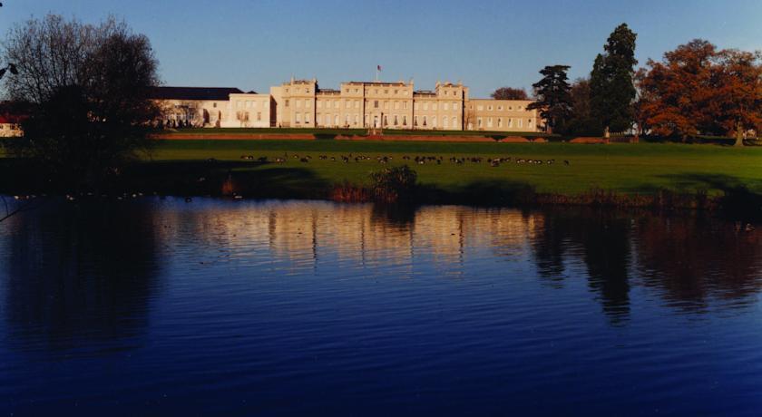 Отель De Vere Venues Wokefield Park