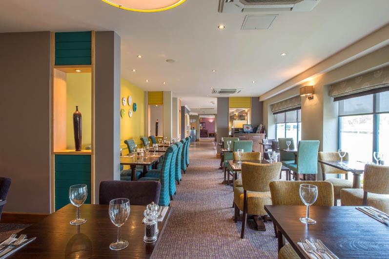 Отель Premier Inn Poole North