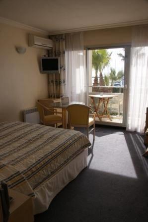 Отель Hôtel Azur Bord De Mer