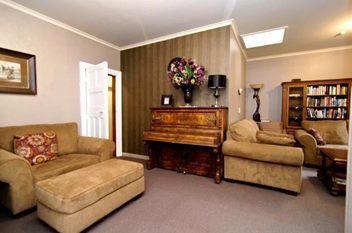 Мини-отель Elizabeth Court Bed and Breakfast