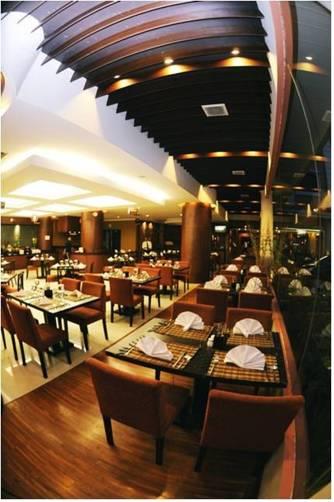 Отель Semesta Heritage Hotel & Convention