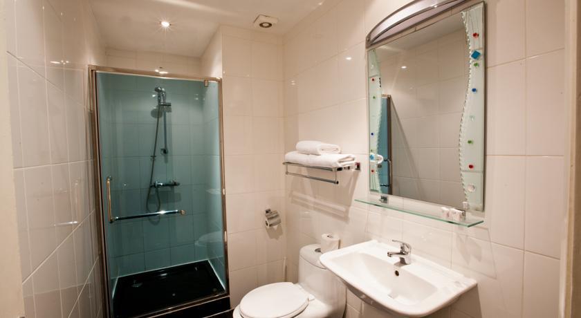 Гостевой дом Rossmore Hotel