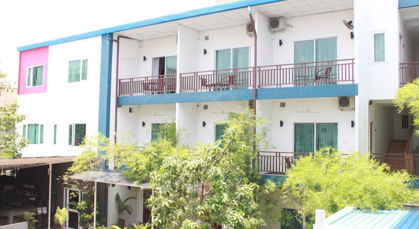 Отель Billabong Hotel
