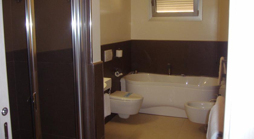 Отель Domus Hotel Adele