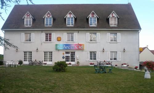 Отель P'tit Dej-Hotel Arc en Ciel