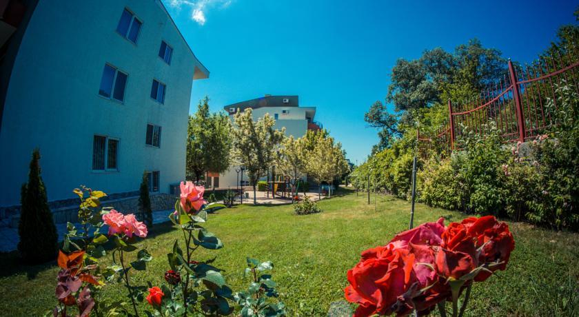 Апартаменты Green Fort Noks Apartments