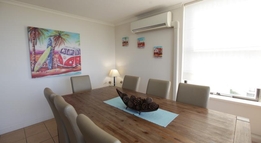 Апартаменты Windward Apartments