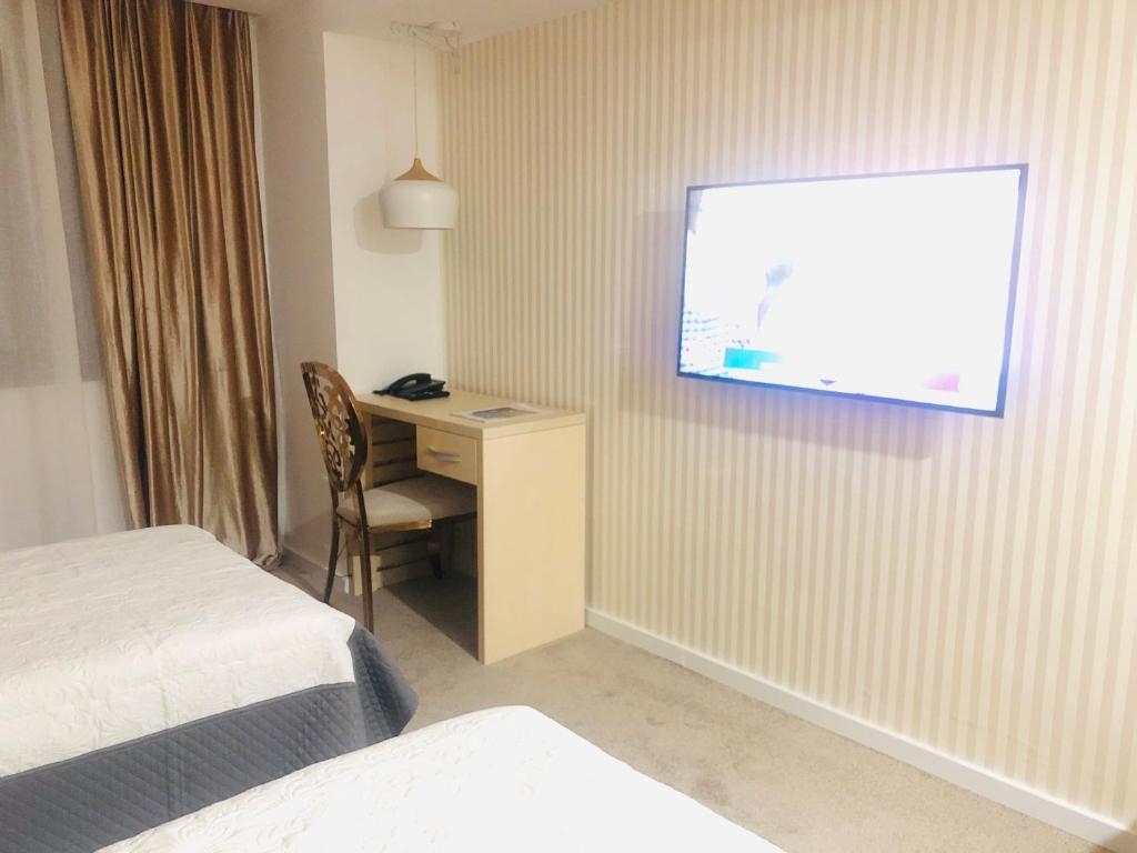 Отель Hotel Plaza