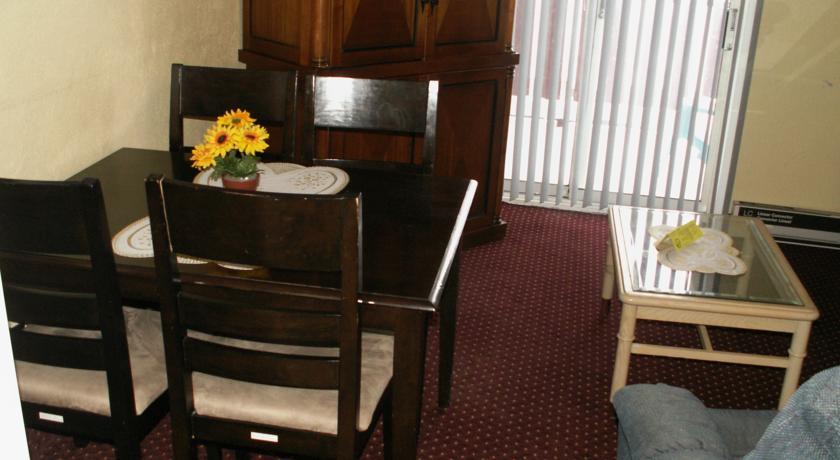 Отель Sand Castle Suites