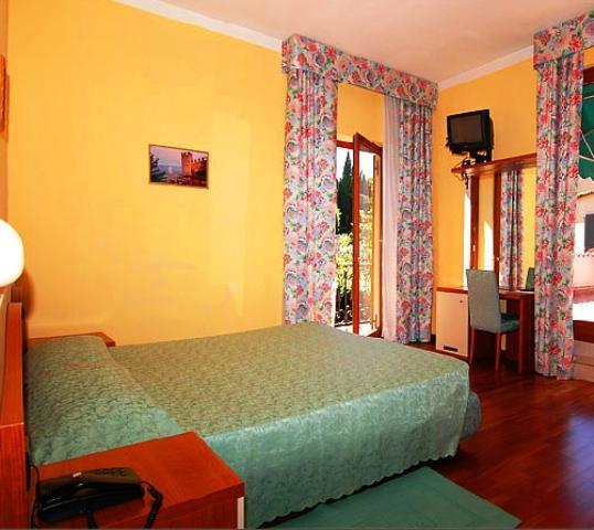 Отель Hotel Meridiana