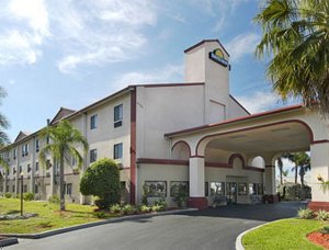 Отель Days Inn Sarasota - I 75