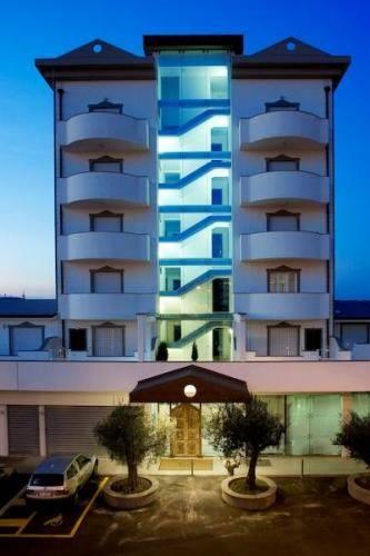 Апартаменты Arcom Palace