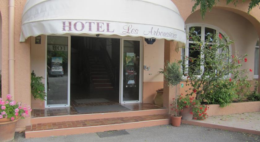 Отель Hôtel les Arbousiers