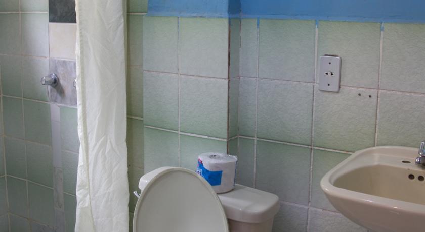 Отель Hostal Restaurant Erupción