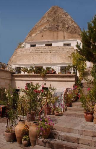 Cave Hotel Saksagan