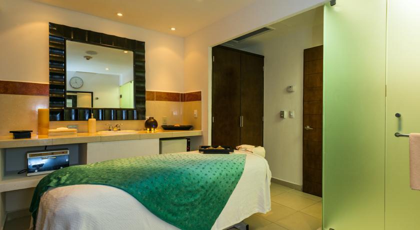 Отель Isla Mujeres Palace - All Inclusive