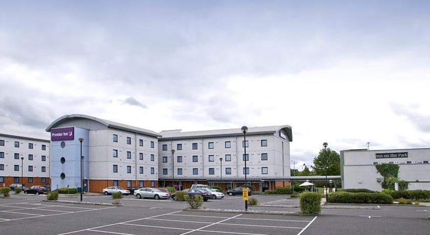 Отель Premier Inn Enfield