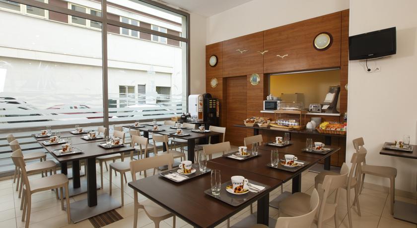 Апартаменты Appart'City Paris Clichy-Mairie