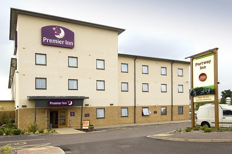 Отель Premier Inn Andover