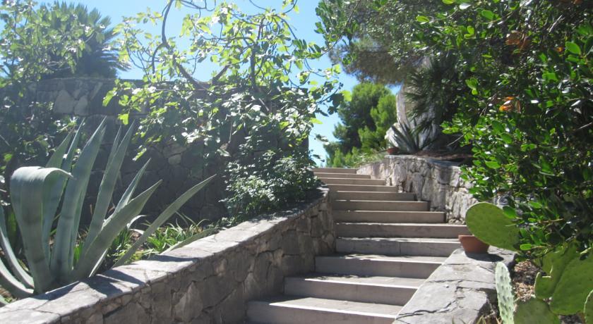 Отель Hotel Baia Delle Zagare