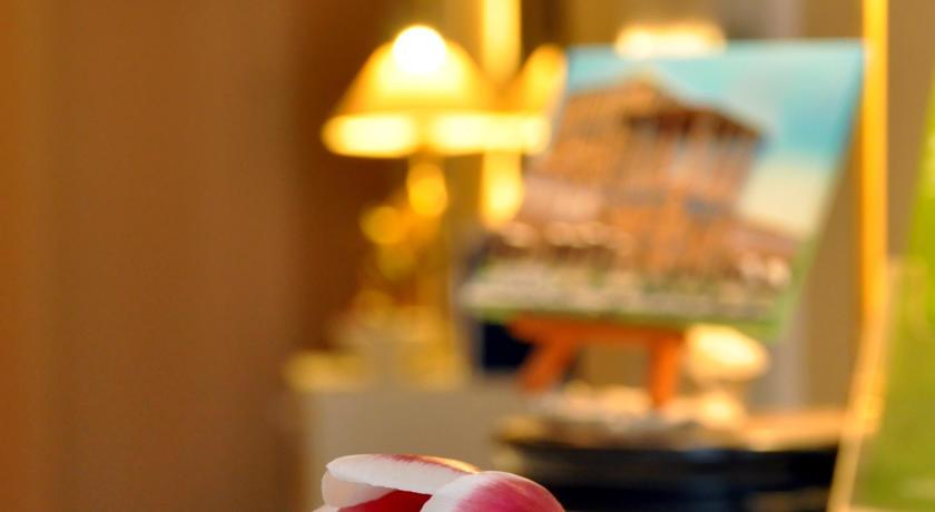 Hotel Apadana Frankfurt