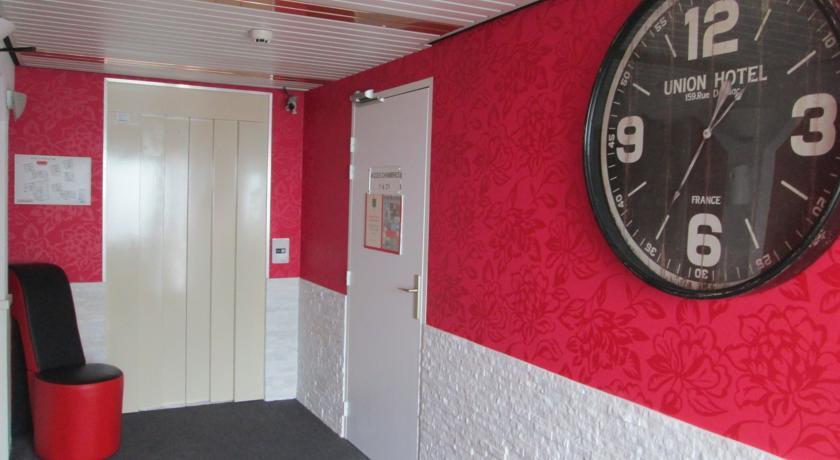 Отель Hôtel Calme Des Pins