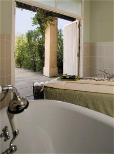 Отель Hyatt Vineyard Creek Hotel and Spa