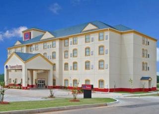 Отель Comfort Suites Yukon