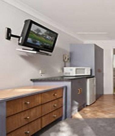Отель Dolphins Motor Inn