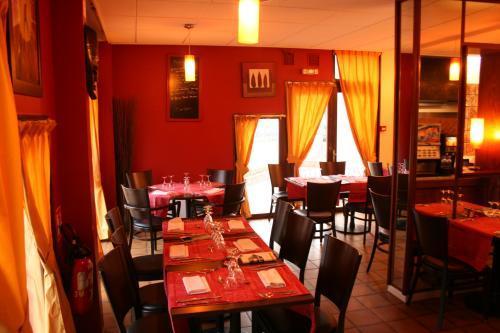 Отель Comfort Hotel Cachan Paris Sud