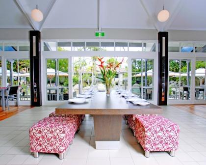 Отель Rendezvous Reef Resort Port Douglas