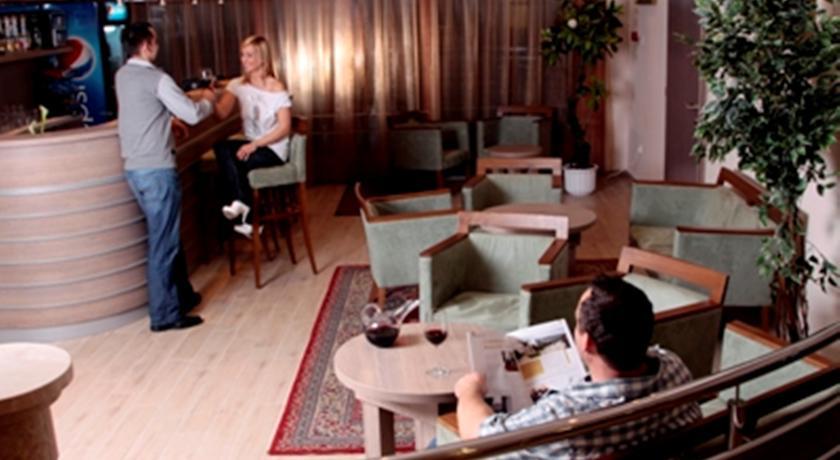 Отель Hotel Három Gúnár