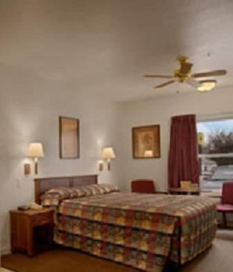 Отель Super 8 St. Louis Airport