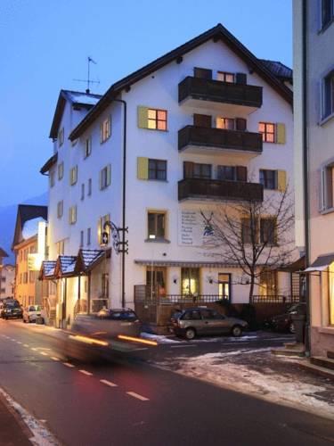 Отель Hotel Grischunata Weiss Kreuz