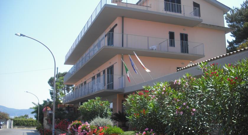 Отель Hotel Villa Padulella