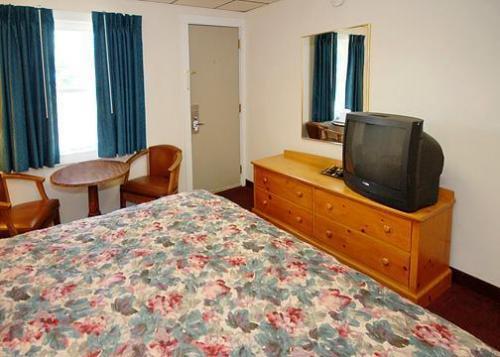 Отель Rodeway Inn Rutland