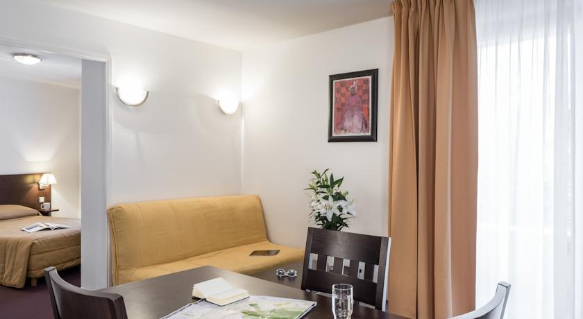 Апартаменты Adagio Access Paris Clamart