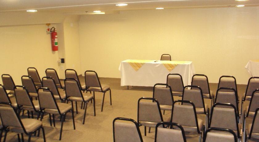 Отель Hotel Express Mauá