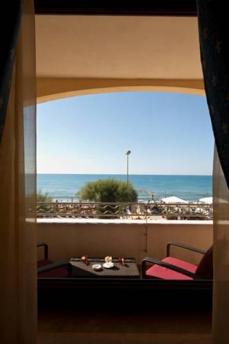 Отель Hotel Riva Del Sole
