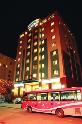 Отель Blue Sky Ha Long Hotel
