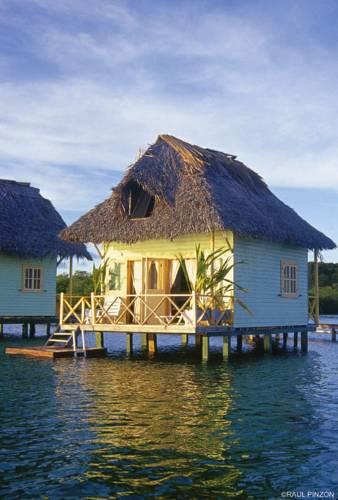 Отель Punta Caracol Acqua Lodge