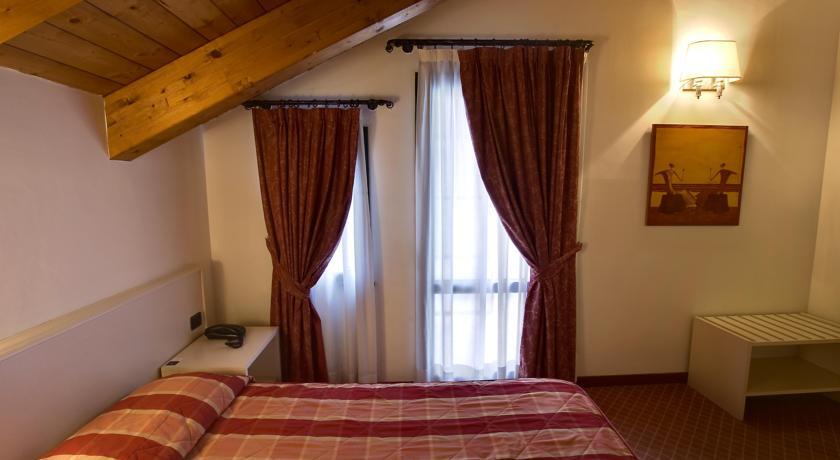 Отель Hotel Gallia