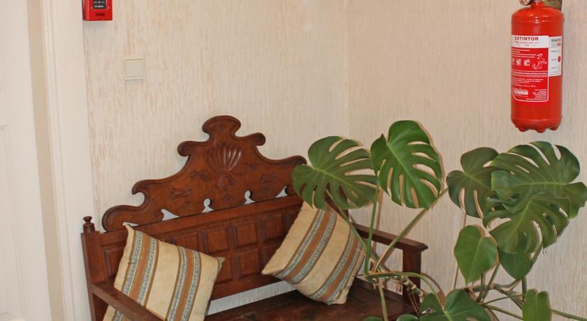 Residencia Vale Formoso B&B and Parking
