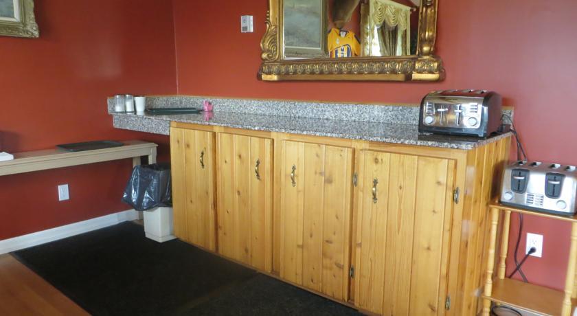 Отель Canada's Best Value Inn