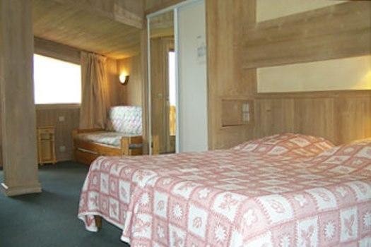 Отель Hôtel Les Bernards